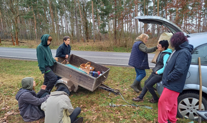 Zur Frühstückspause gab es Brötchen und Aufstrich zu Kaffee. – Foto: Katja Barth